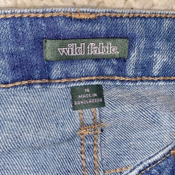 Wild fable highest rise shorts acid wash size 16 - Picture 5 of 8